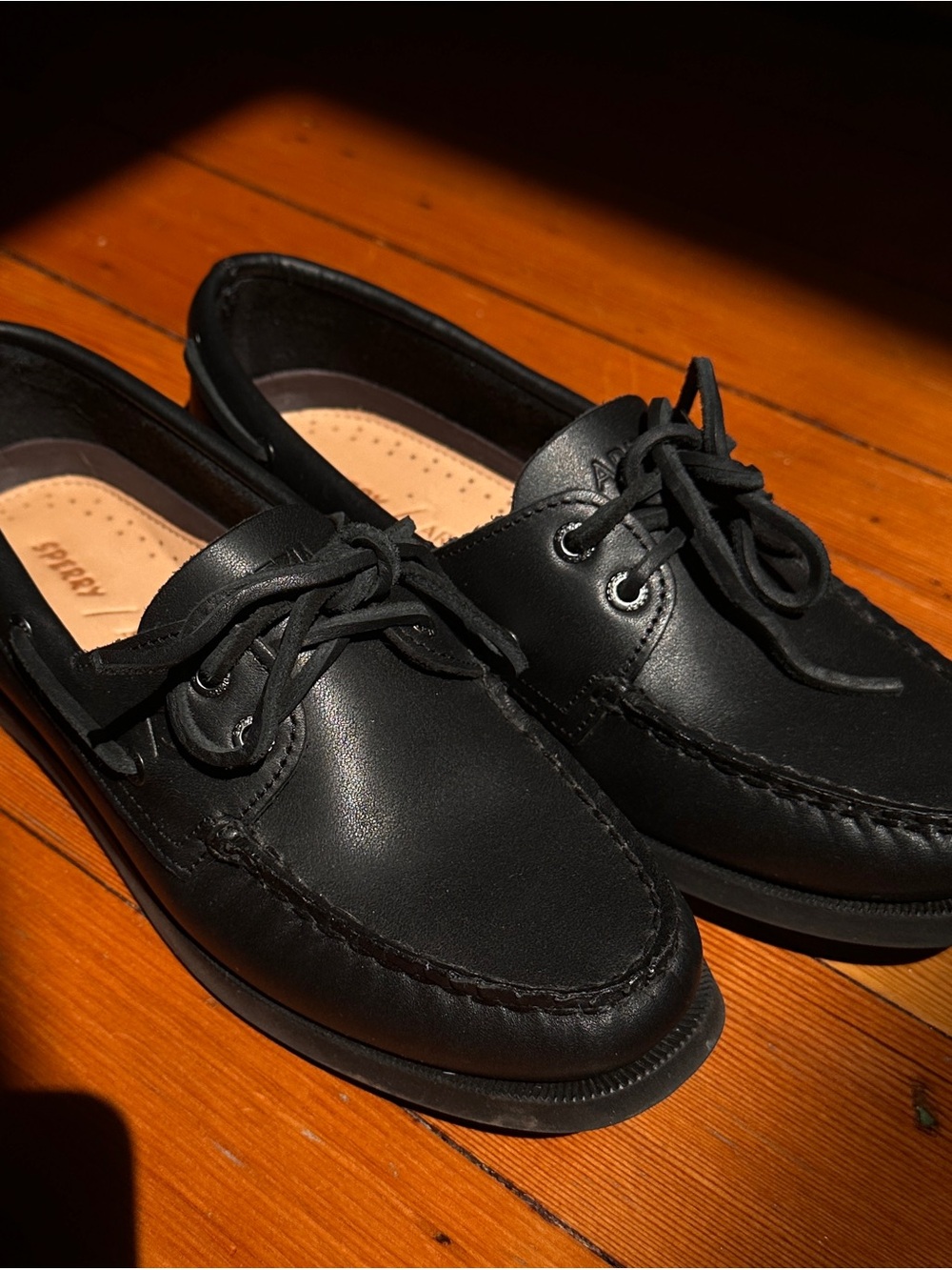 Sperry x Aritzia - Leather Boat Shoes